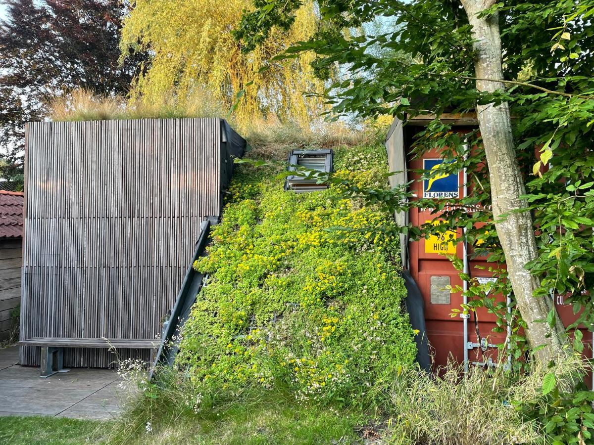 Tiny-House Van Zeecontainers Bij Het Bos Oranjewoud Exterior foto